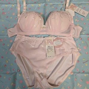 My melody new with tags pink bra and panties lingerie set